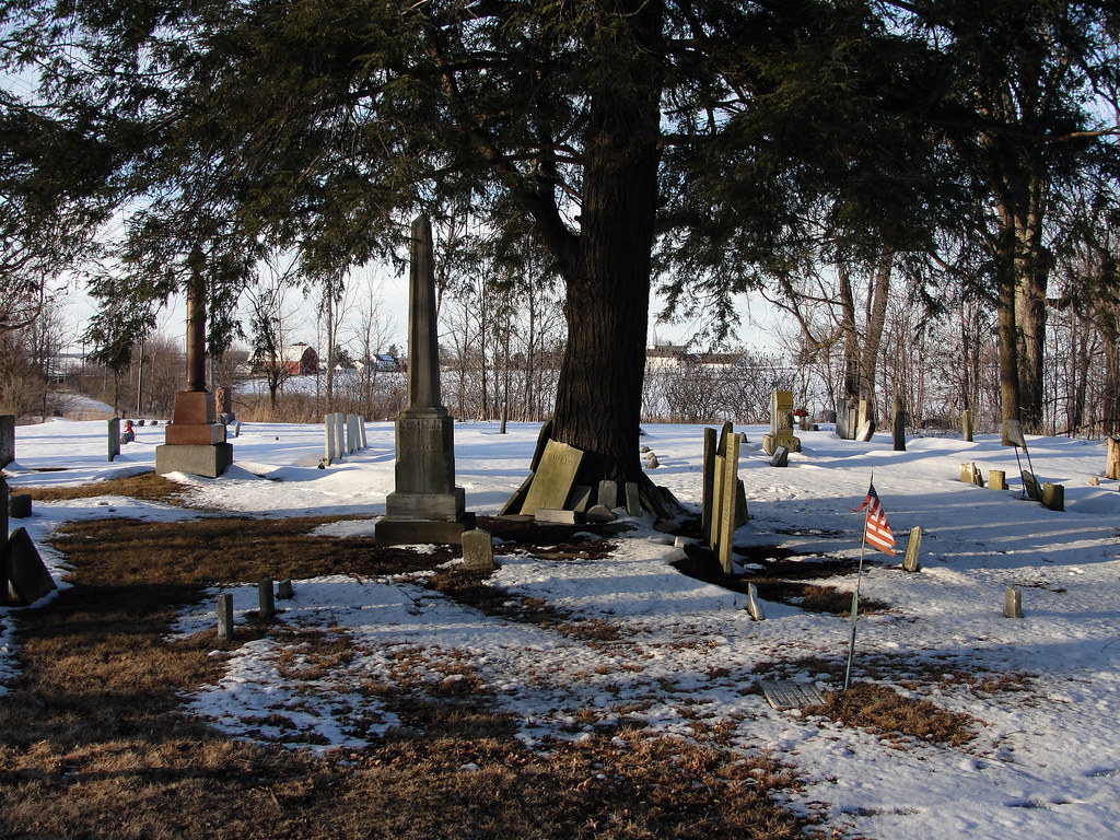 facing north inside Benton Cemetery (Washtenaw County, MI)… Flickr