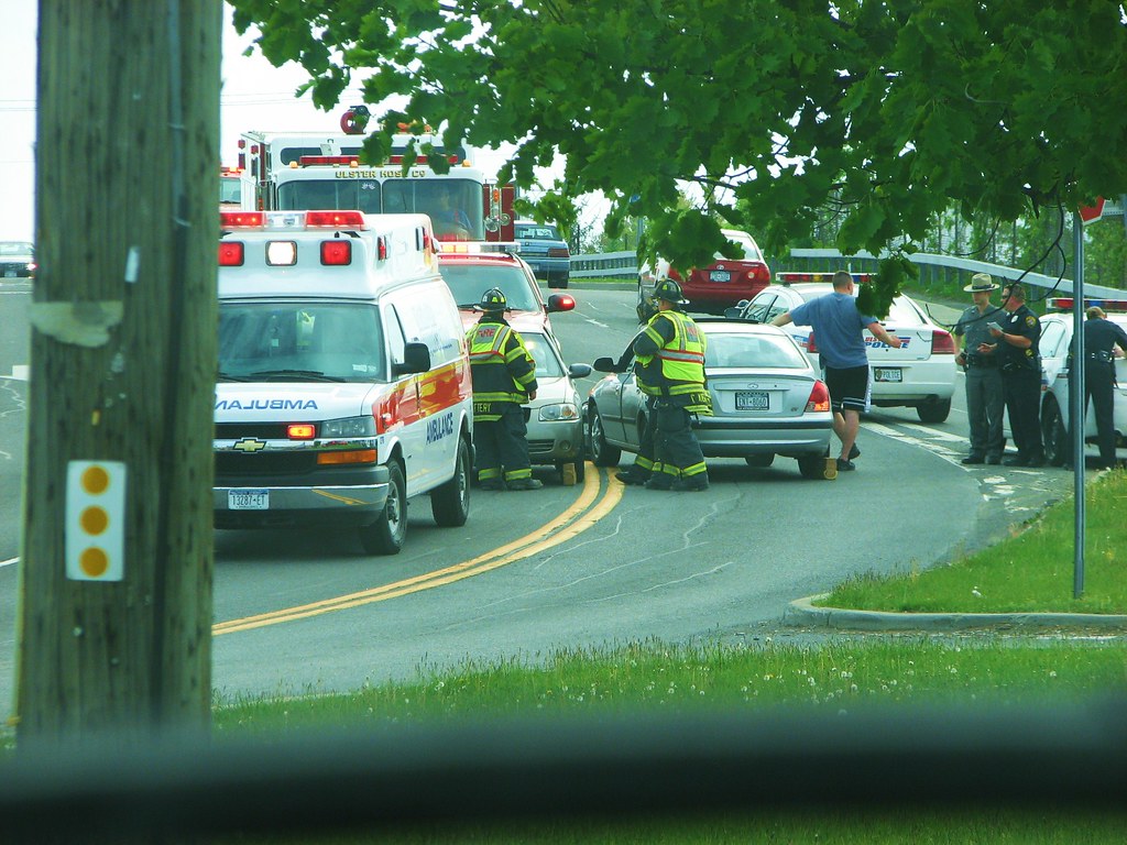 A FENDER BENDER IN MAY 2010 Just another fender bender on … Flickr