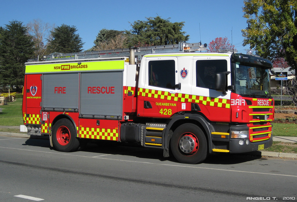 NSW Fire Brigades Queanbeyan 428 Scania pumper ats_500 Flickr