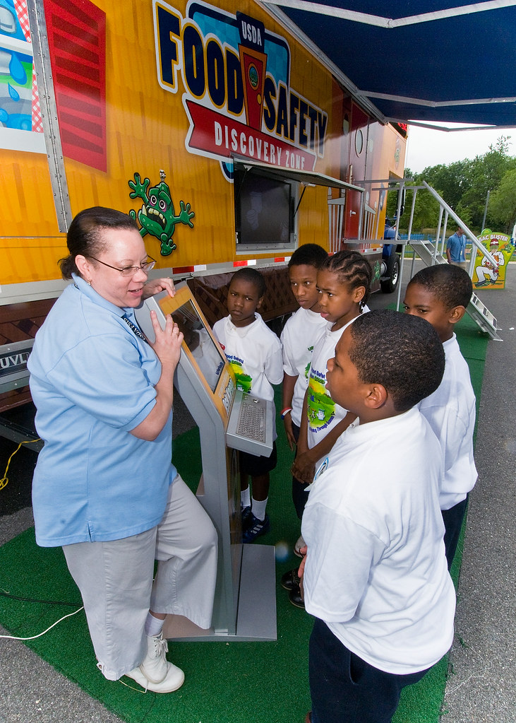 10di136632 Tina Harris, Registered Nurse (RN) and Registe… Flickr