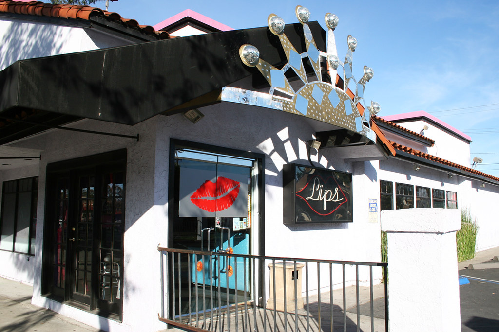 Lips Restaurant When I went to high school this building w… Flickr