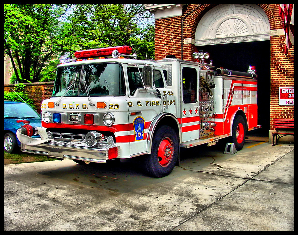 DCFD E20 at E31 HDR | July 7, 2002 while at Engine 31 (20's … | Flickr