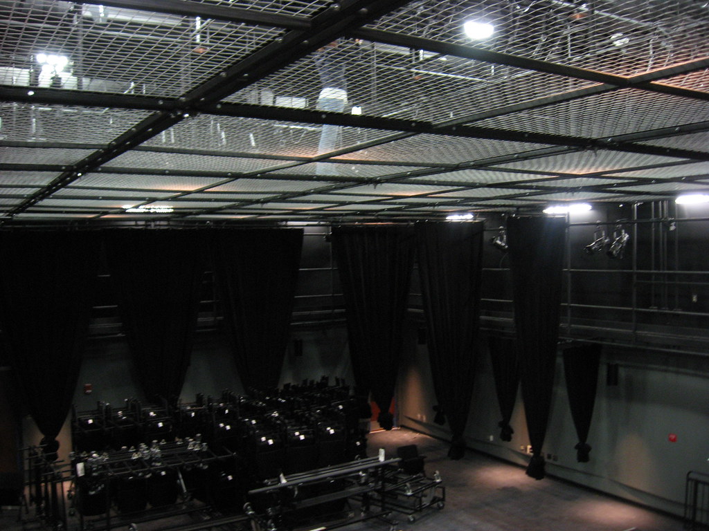 SkyDeck™ tension wire grid with catwalk IA Stage Flickr