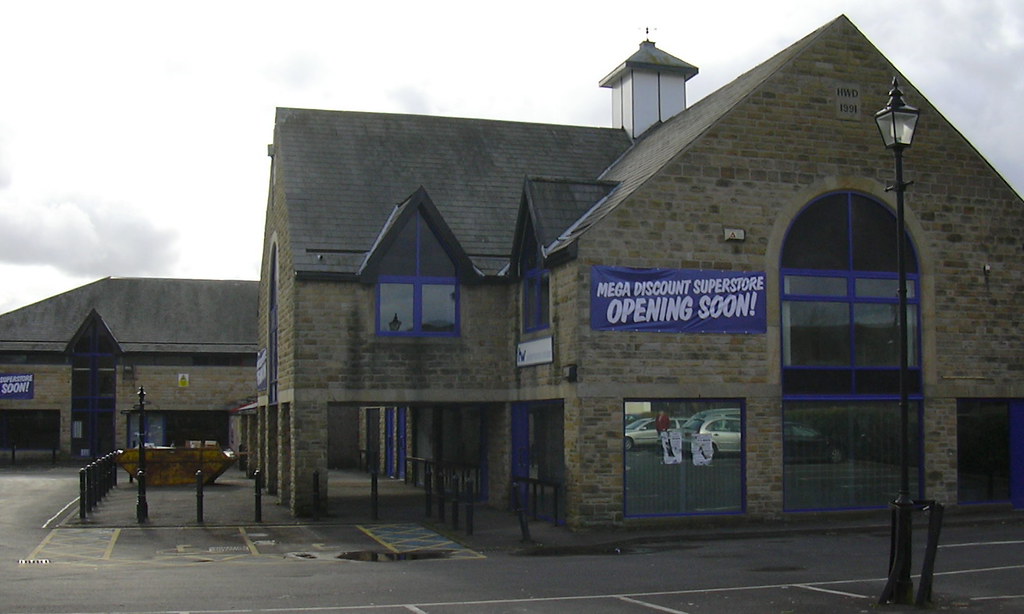 Kwik Save, Rawtenstall"Kwik Save tycoon gives £500m to ch… Flickr