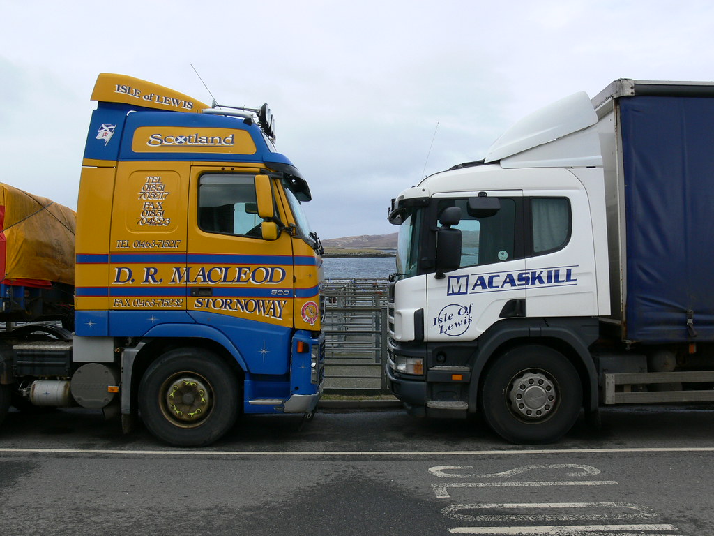 D R Macleod & Macaskills At Lochmaddy Martin Mackillop Flickr