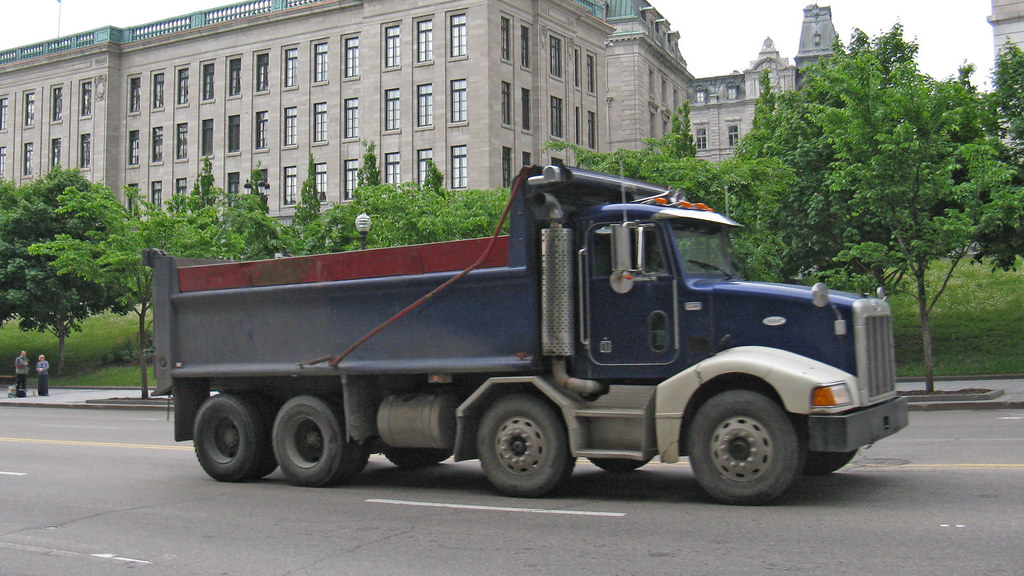 Dump Truck / Camion à benne Location Quebec City (QC C… Flickr