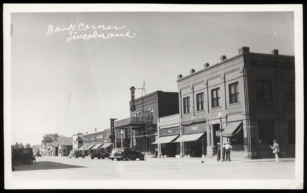 Bank Corner, 1940's Harvey, North Dakota The bank and hote… Flickr
