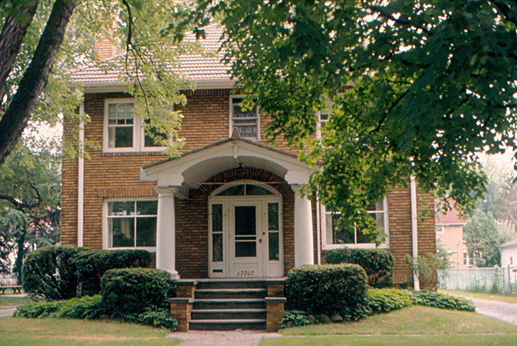 Lakewood 17707 Lakewood Heights Blvd. My family moved to… Flickr
