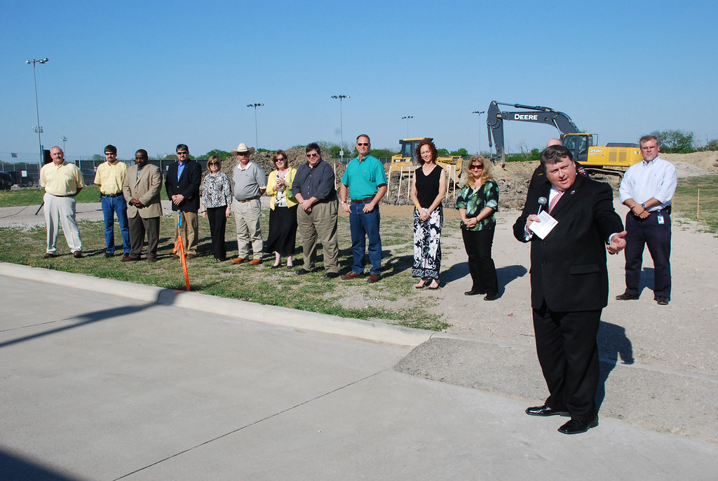 008 Founders Park Groundbreaking 04.13.2010 Mayor, City
