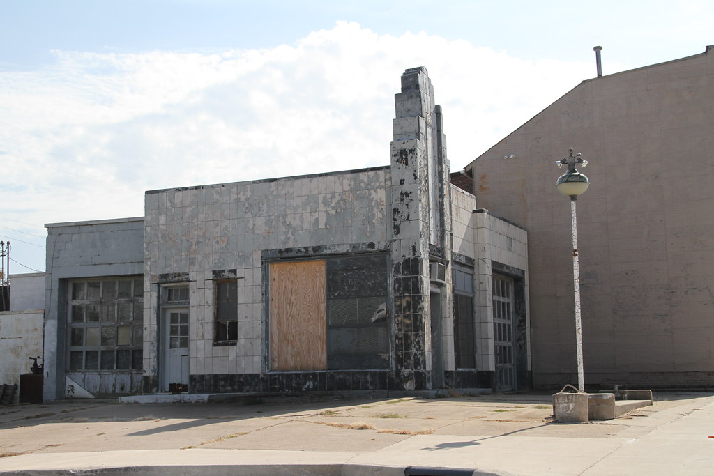 Cambridge IL, Cambridge Illinois, Gas Station, Art Deco, H… Flickr
