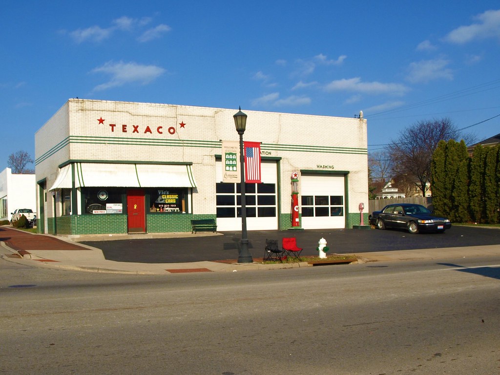 LEBANON, OHIO* Texaco Gas Station in Lebanon Ohio December