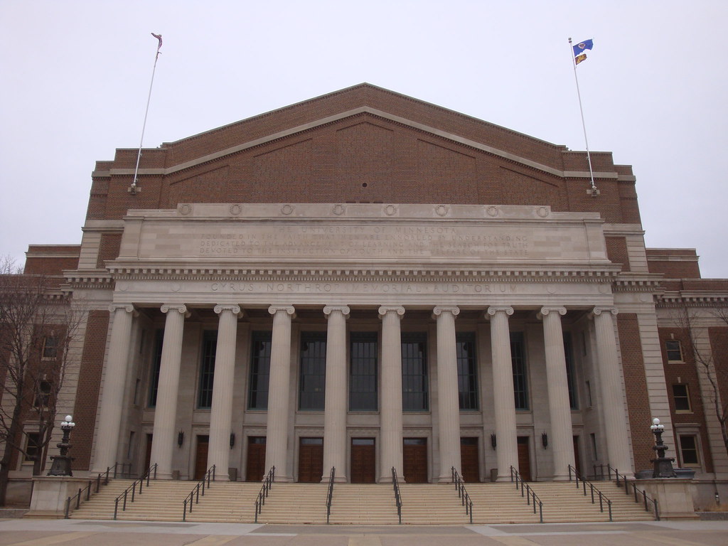 DSC05390 Northrop Auditorium from its plaza at the Univers… Flickr