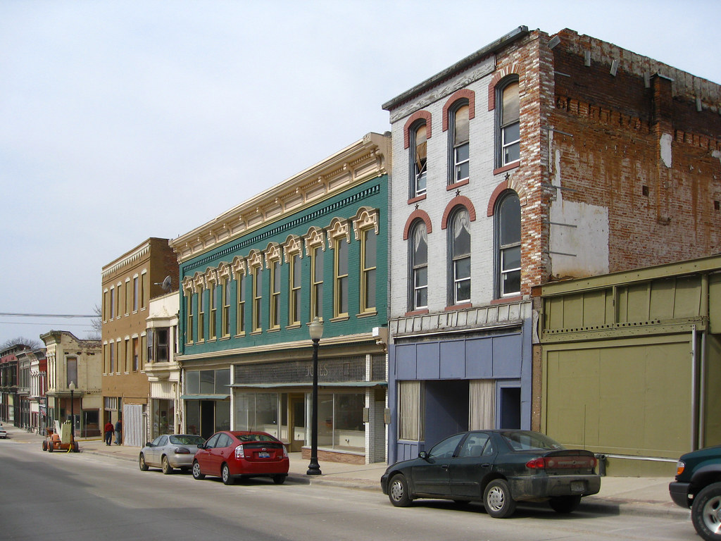 IMG_7793 copy Louisiana MO St. looking West Eugene Gamble