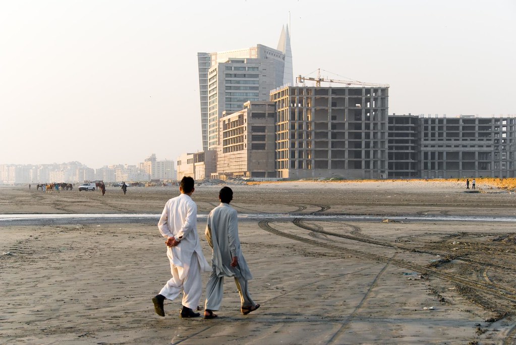 Clifton Beach. Karachi, Pakistan looking toward Dolmen Cit… Flickr
