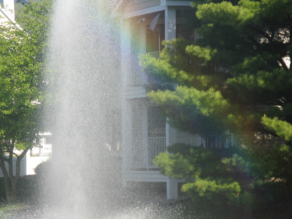 Drakes Pond Rainbow 2 Can you see the rainbow spreading th… Flickr