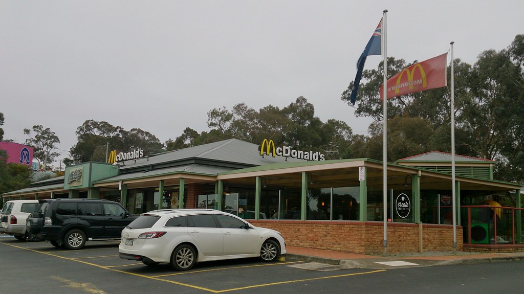 McDonald's Eltham Victoria Australia Cnr Bolton & Bridge S… Flickr