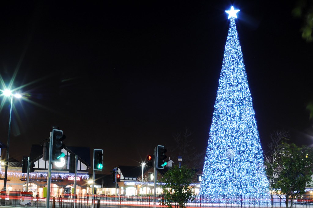 DSC_1061 Britain's Biggest Christmas Tree at Cheshire Oaks