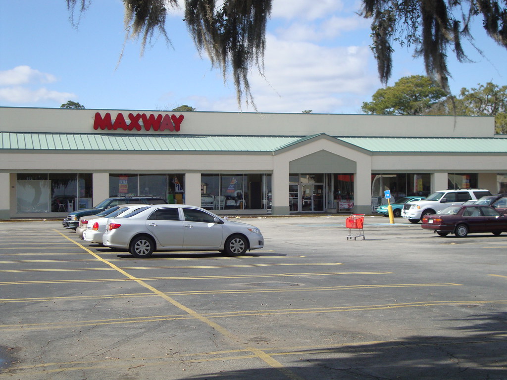 Maxway This store is a discount store, similar to Family D… Flickr