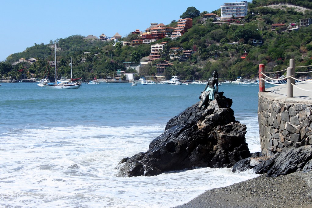 Zihuatanejo Water Temperature Forecasts & current water temp