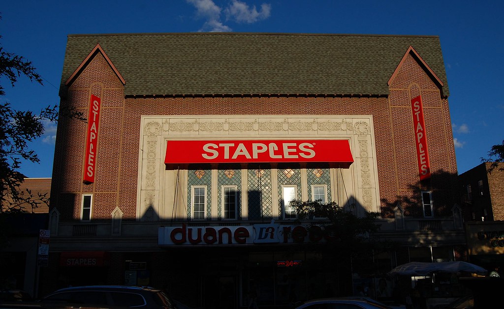 Forest Hills Theatre Built 1921, closed in 1998; now house… Flickr