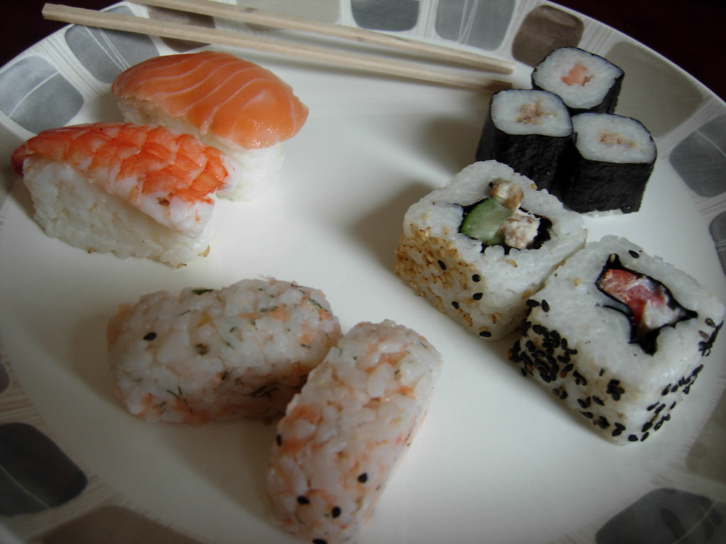 Tesco Medium Sushi £3 Got these delicous sushi pieces from… Flickr