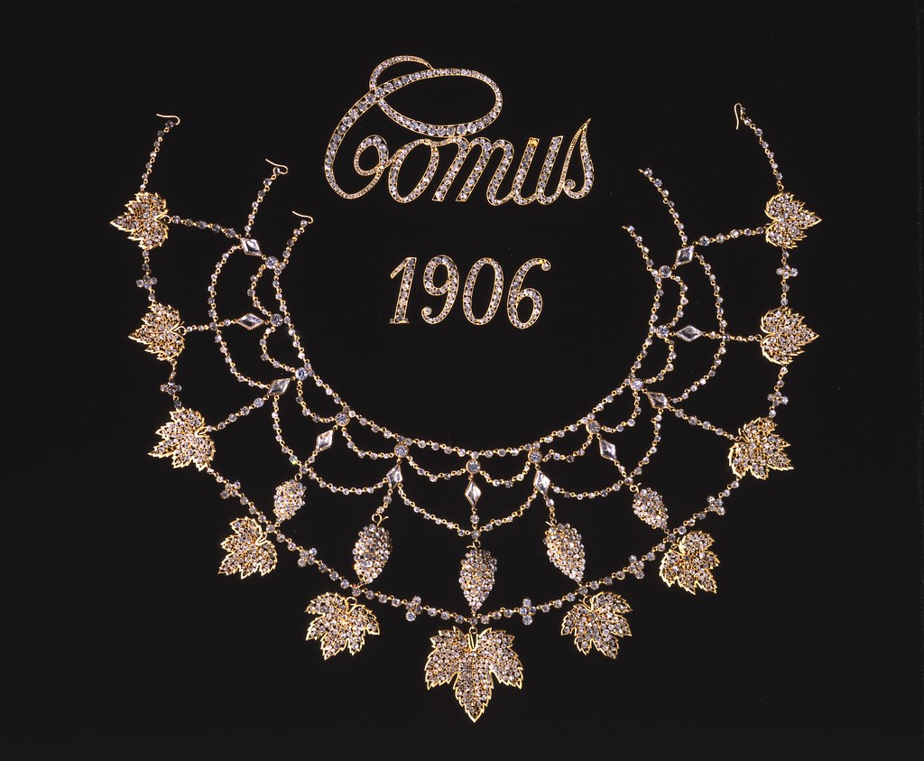 Queen's necklace Comus 1906 Necklace worn by Celeste Jan… Flickr