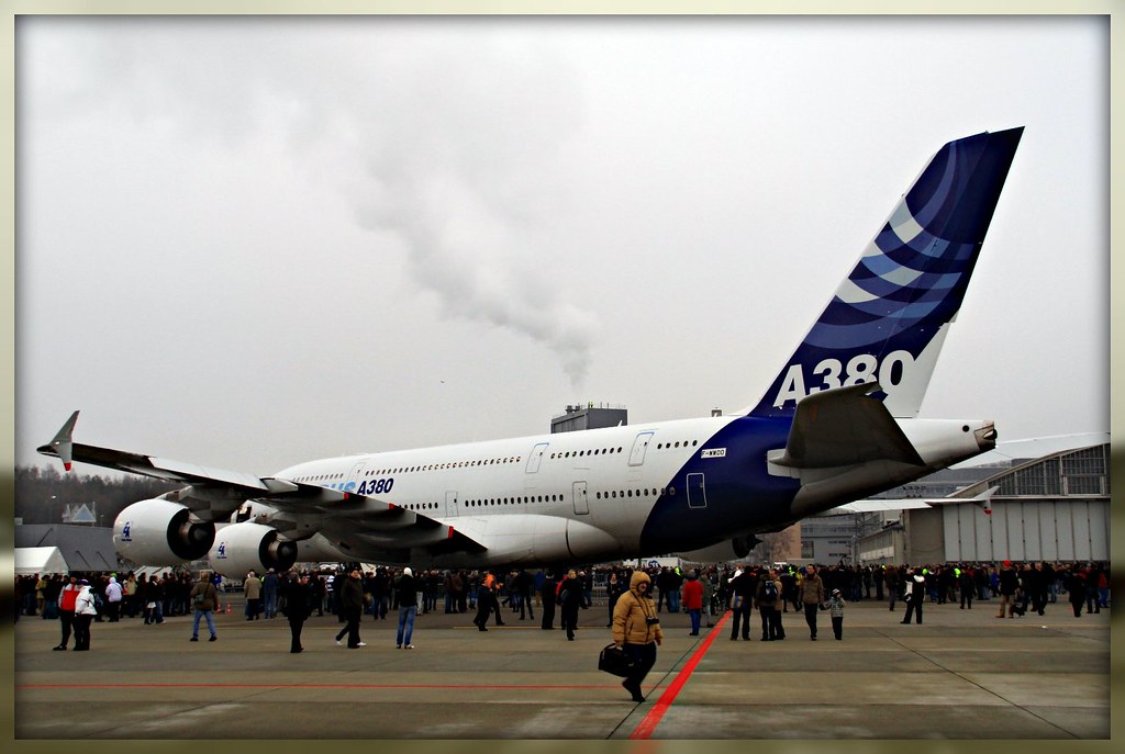 AIRBUS A380 The world's largest passenger aircraft will