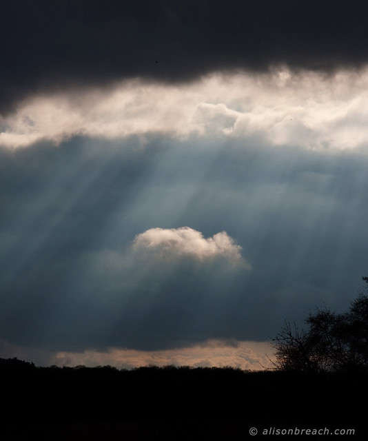 Kintbury village at 1522, 12Mar2010 cumulus clouds Flickr