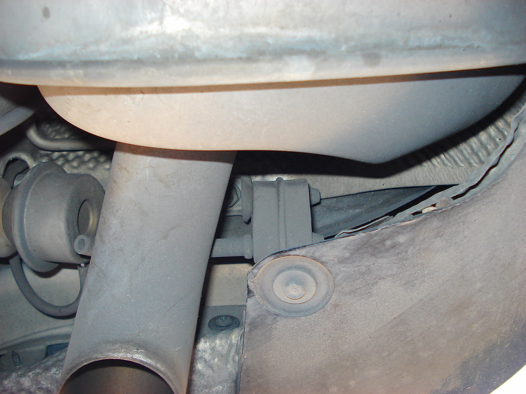 Unbolt last rear exhaust system mount KeifR Flickr