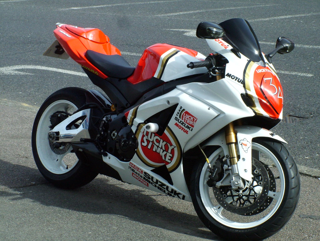 Lucky Strike GSXR1000 a photo on Flickriver