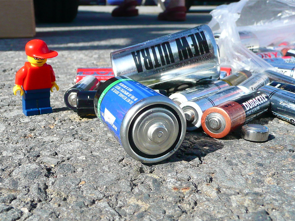 154of365[NTR23] Time to throw out the old batteries to rec… Flickr