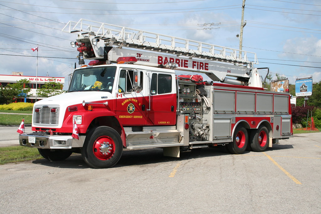 Barrie Ladder 3 1996 Freightliner FL106 / KME (1050/500/75… Ontario