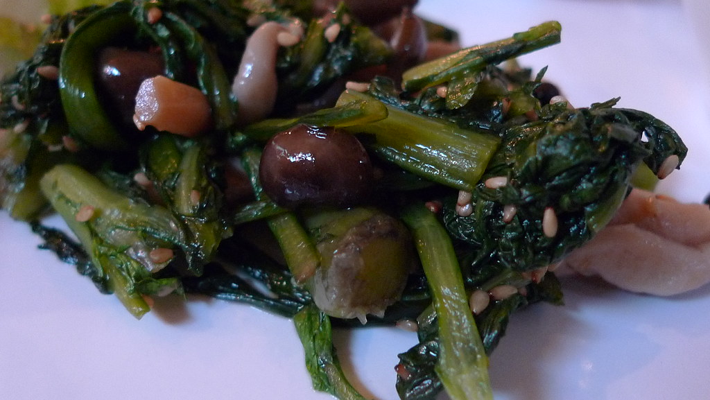 Shungiku w Nametake mushrooms, Nagi Shokudou Shungiku = my… Flickr