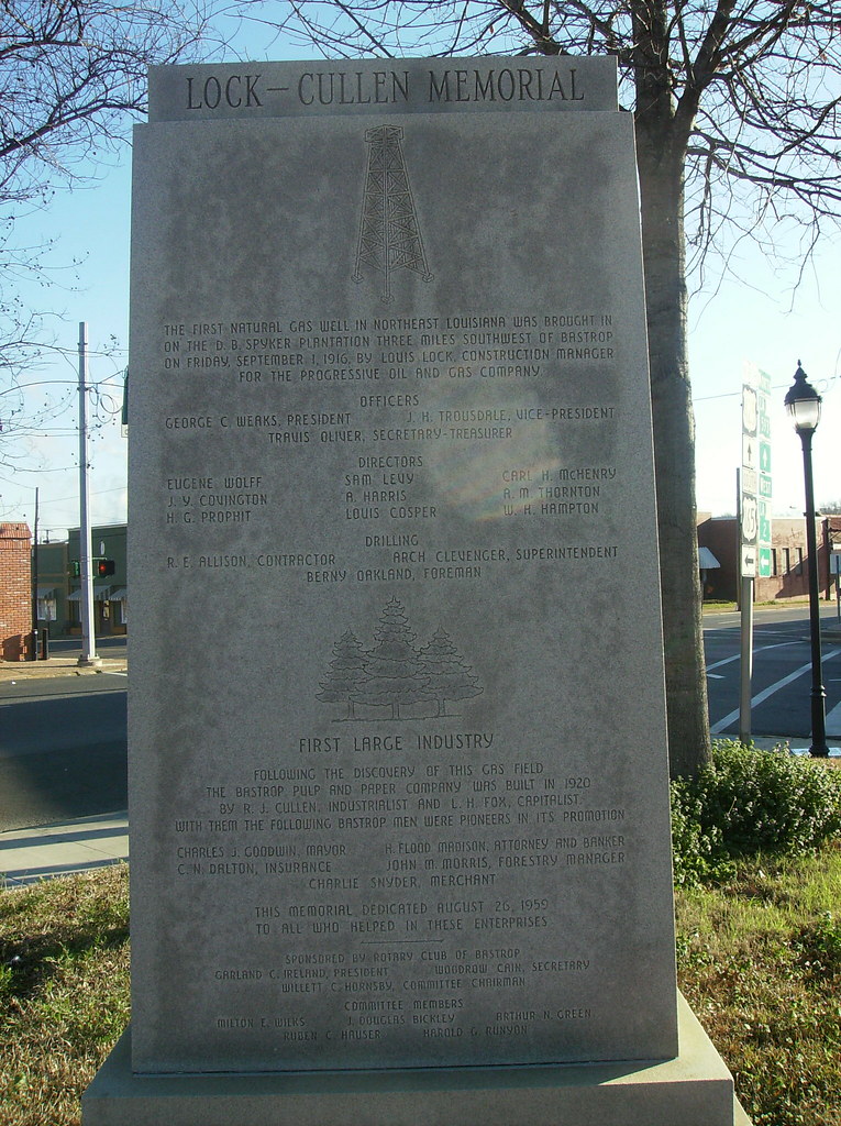 LockCullen Memorial In front of the Morehouse Parish Cour… Flickr
