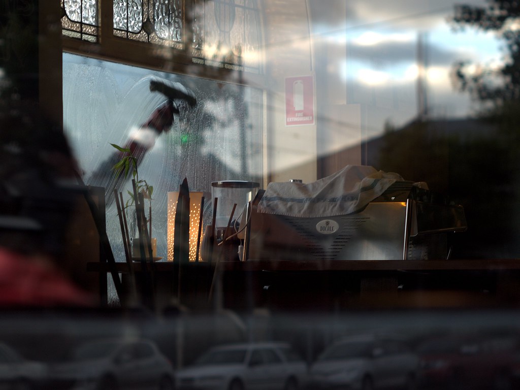Window cleaner Panasonic G1, Konica 85mm f/1.8 Window clea… Flickr