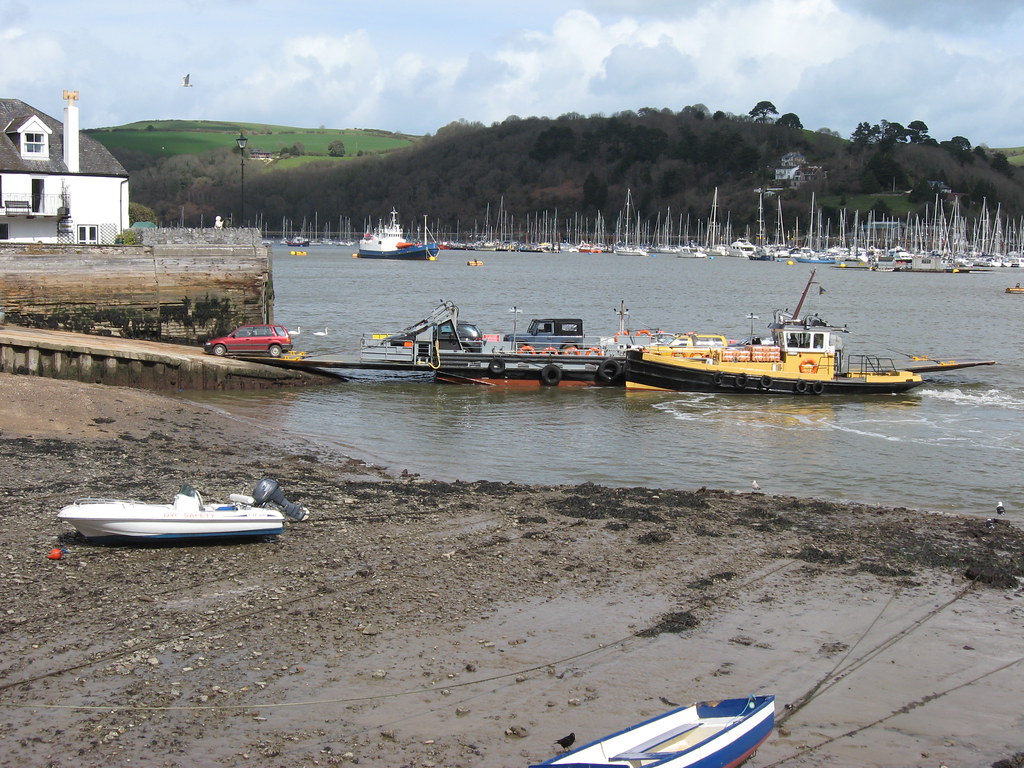 Dartmouth/Kingswear Ferry Lower ferry that operates betwee… Flickr