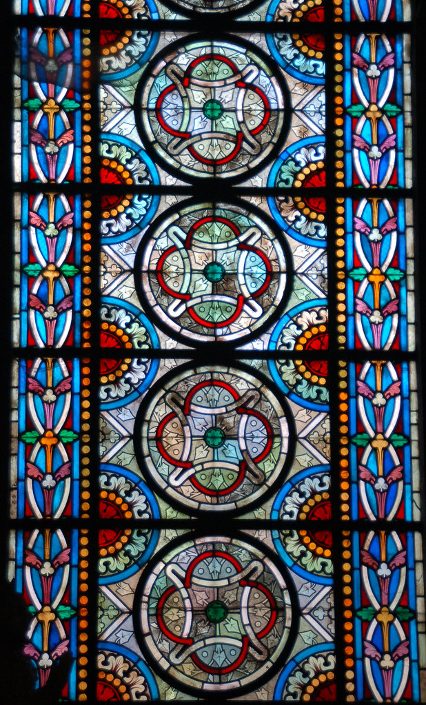 Red quatrefoil in circle design Stained glass window Flickr