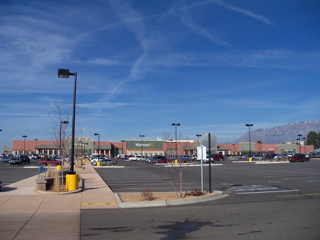 Newer WalMart Supercenter, in Albuquerque, New Mexico. Flickr