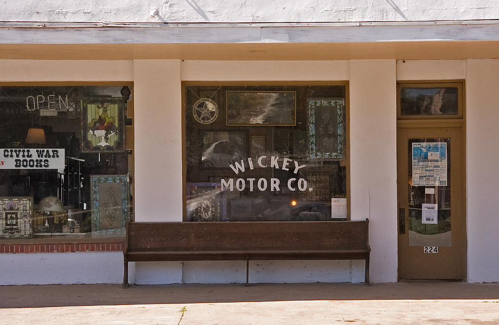 Wickey Motor Company Storefront Grimes County Town Square … Flickr