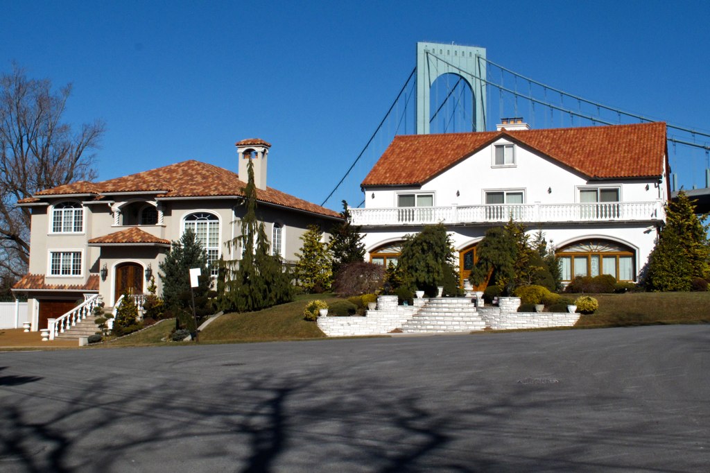 Alexander Kliment_08 Parsons Blvd and Malba Dr College Poi… Flickr