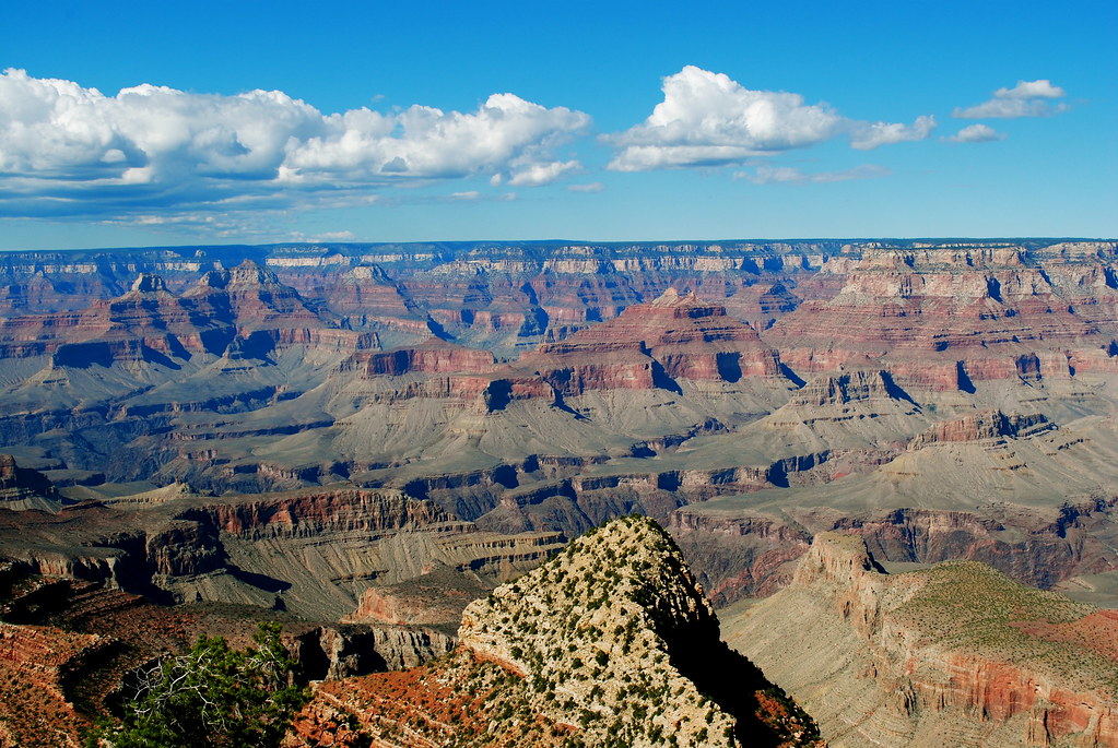 Layering The Grand Canyon, north of Flagstaff, Arizona, is… Flickr