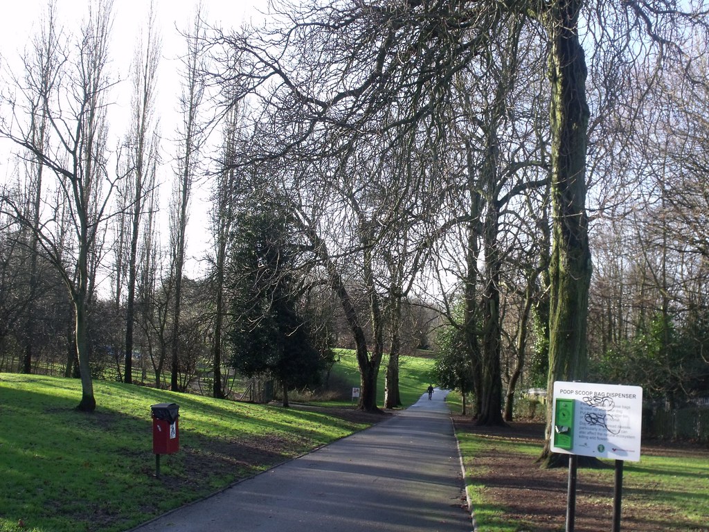 Highbury Park, Kings Heath, Birmingham The entrance to Hig… Flickr