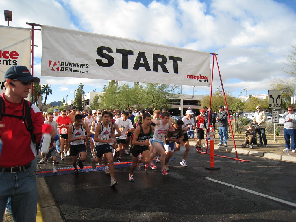 And They are Off The start of the Runners Den Classic 5 mi… Dru