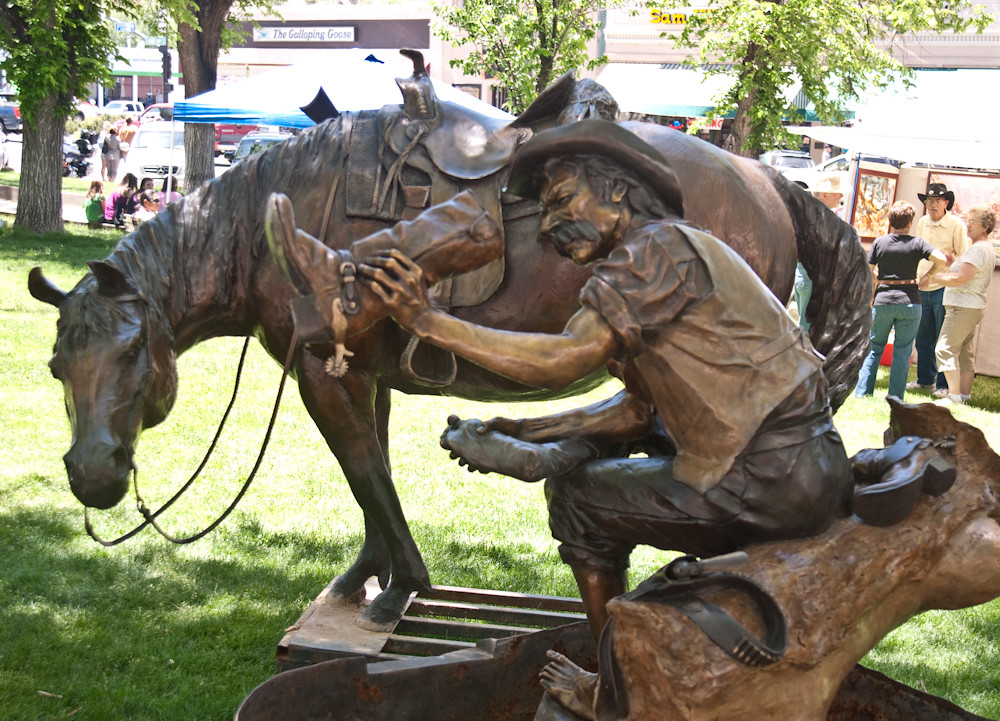Life Size Sculpture of Cowboy and Horse On the courthouse … Flickr