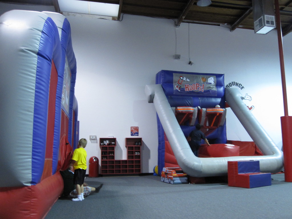 BounceU 7073 Commerce Cir (at Johnson Dr) Pleasanton, CA … Flickr