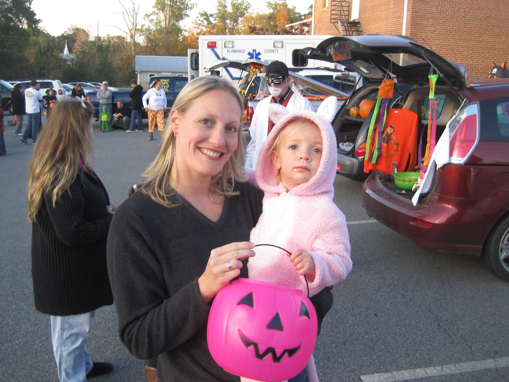 Haw River UMC Trunk or Treat 2010 Mommy & Presley Shannon Smith
