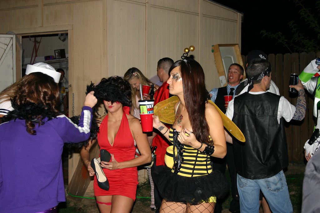 Halloween in Simi Valley 2009 218 PlumbCrazySRT Flickr
