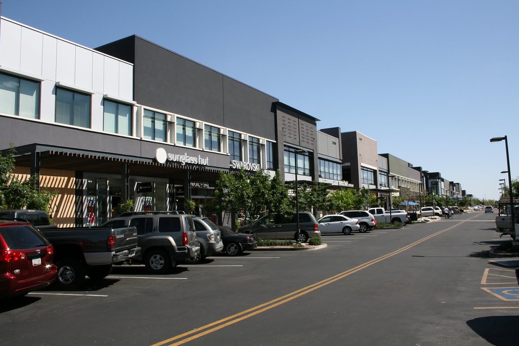 SanTan Village Outdoor Mall Popular shopping center in cen… Flickr