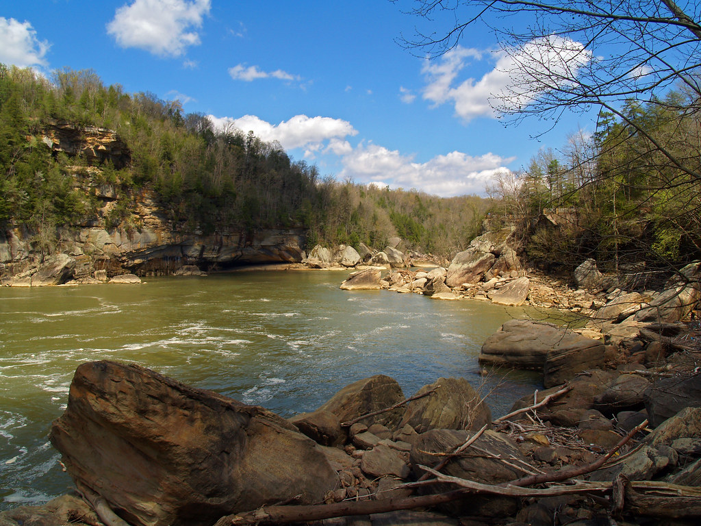 The View To The Right Cumberland River Cumberland Falls St… Flickr