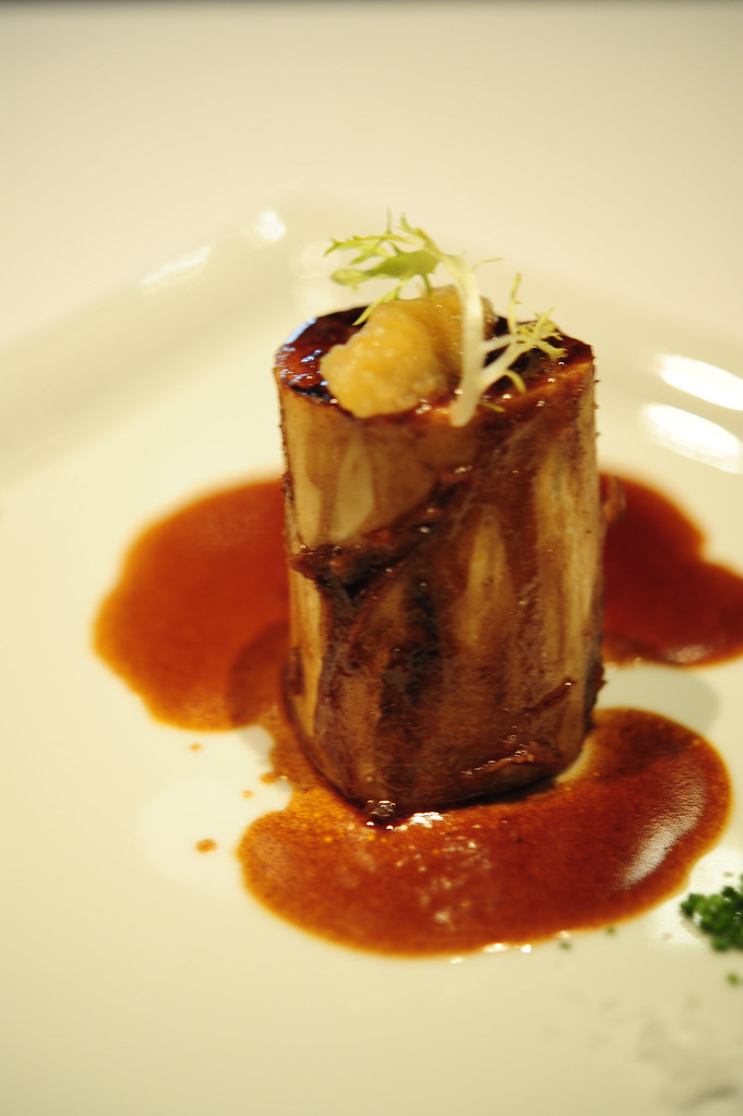 Braised bone marrow, toast, sauce Bordelaise DSC_9274 Flickr